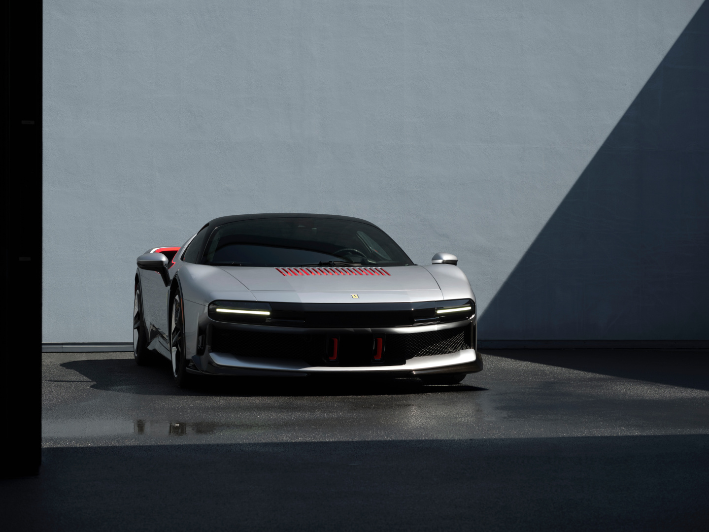 SMALL_FERRARI_CZ26_20260814_PIC_07